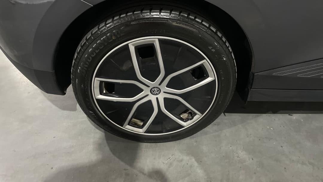 2023 MG Mg4 Essence 64, Automatic, 31546 km, Right Rear Wheel