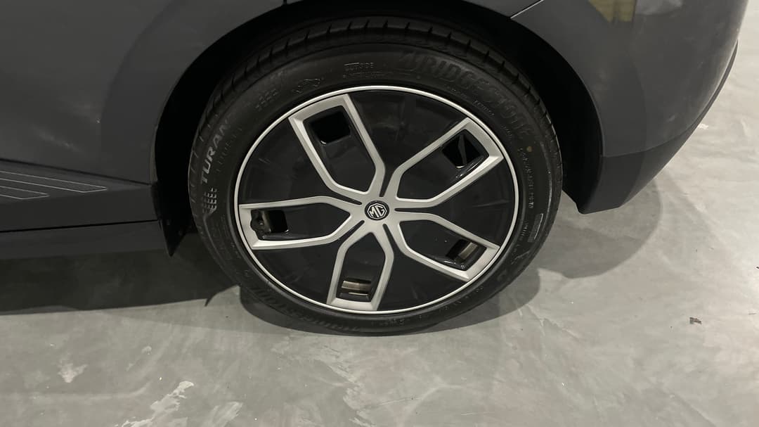 2023 MG Mg4 Essence 64, Automatic, 31546 km, Left Rear Wheel