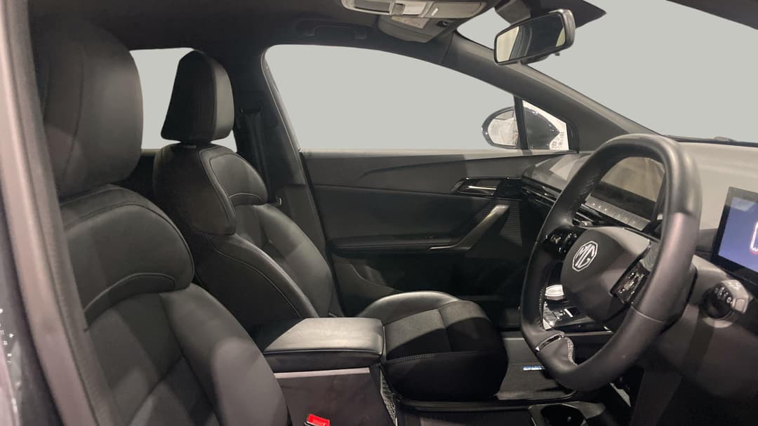 2023 MG Mg4 Essence 64, Automatic, 31546 km, Right Side Front Door Cabin View