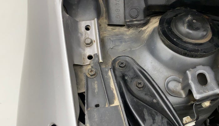 2013 Maruti Swift Dzire VXI, Petrol, Manual, 48,669 km, Right headlight - Clamp has minor damage