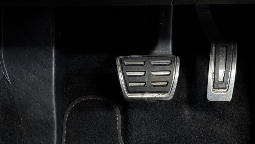 2018 Volkswagen Tiguan Allspace 162 Tsi Highline, Automatic, 82568 km, Pedals and Footmat