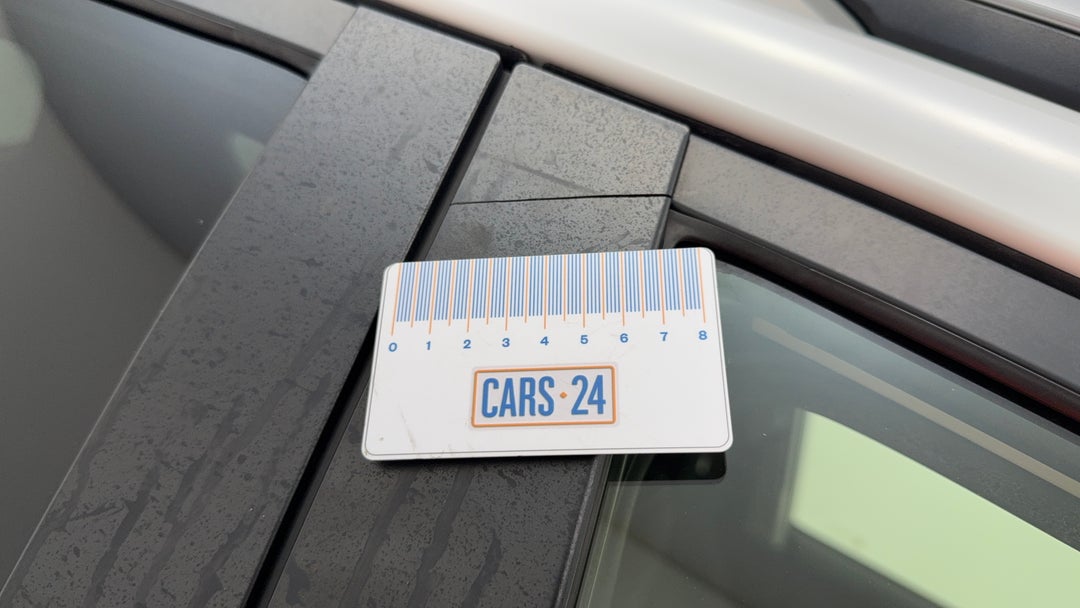 Doors Front RHS Lining broken / damaged