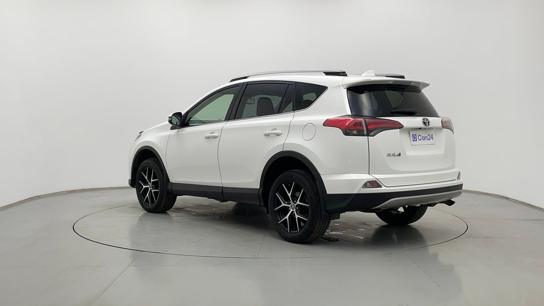 Left Back Diagonal (45- Degree) View