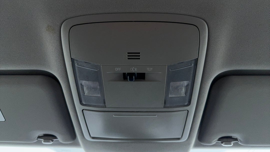 On-Roof Controls/Sunglass holder