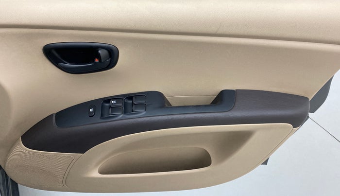 2010 Hyundai i10 MAGNA 1.2, Petrol, Manual, 56,564 km, Driver Side Door Panels Control
