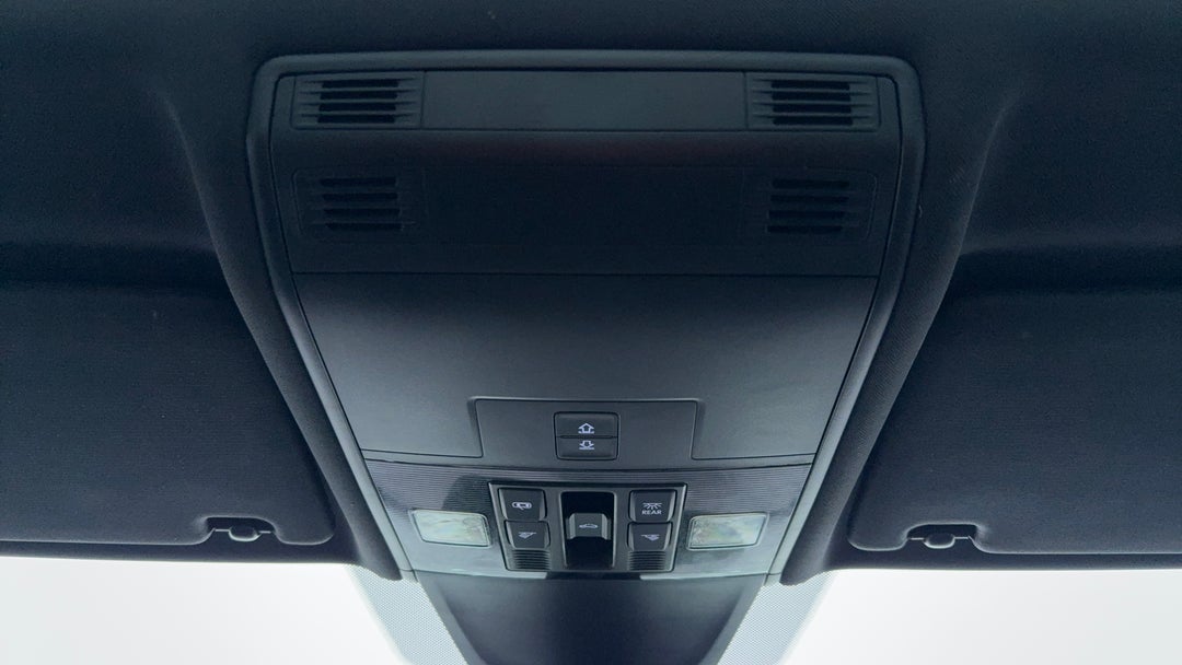 On-Roof Controls/Sunglass holder