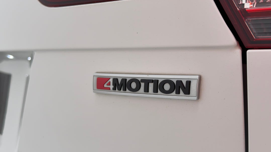 Badge (Boot Right Side)