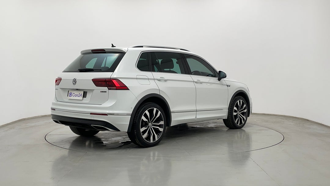 Right Back Diagonal (45- Degree) View