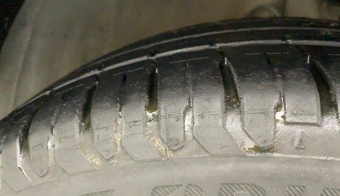 2018 Hyundai Elite i20 ASTA 1.2 (O), Petrol, Manual, 48,575 km, Right Front Tyre Tread