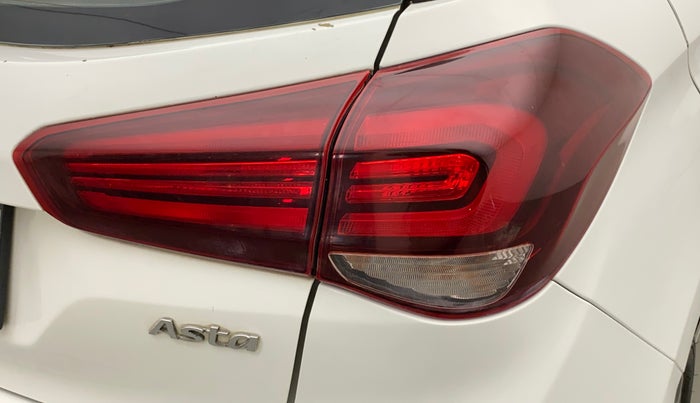 2018 Hyundai Elite i20 ASTA 1.2 (O), Petrol, Manual, 48,575 km, Right tail light - Minor damage
