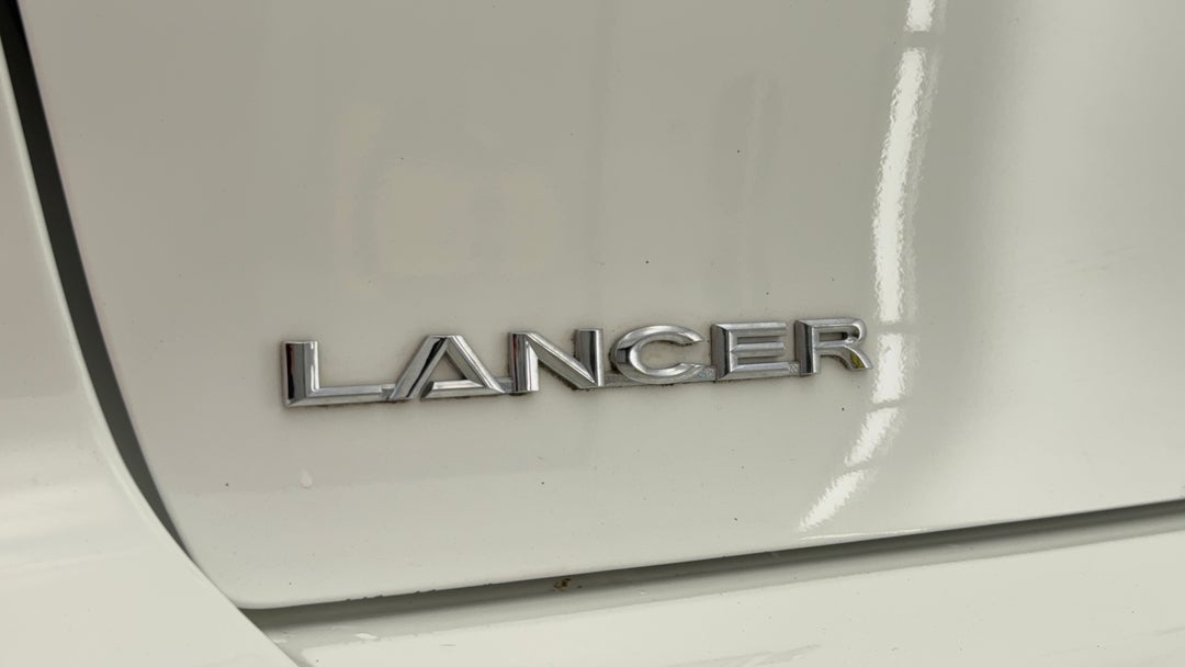 2017 Mitsubishi Lancer Es Sport, Automatic, 104203 km, Badge (Boot Left Side)