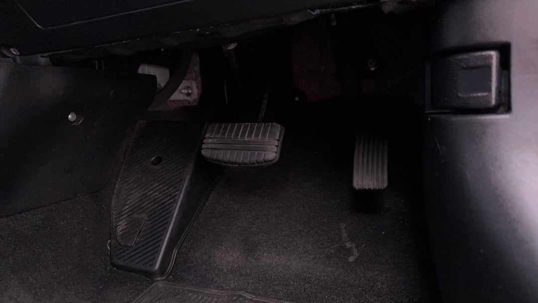 2017 Mitsubishi Lancer Es Sport, Automatic, 104203 km, Pedals and Footmat