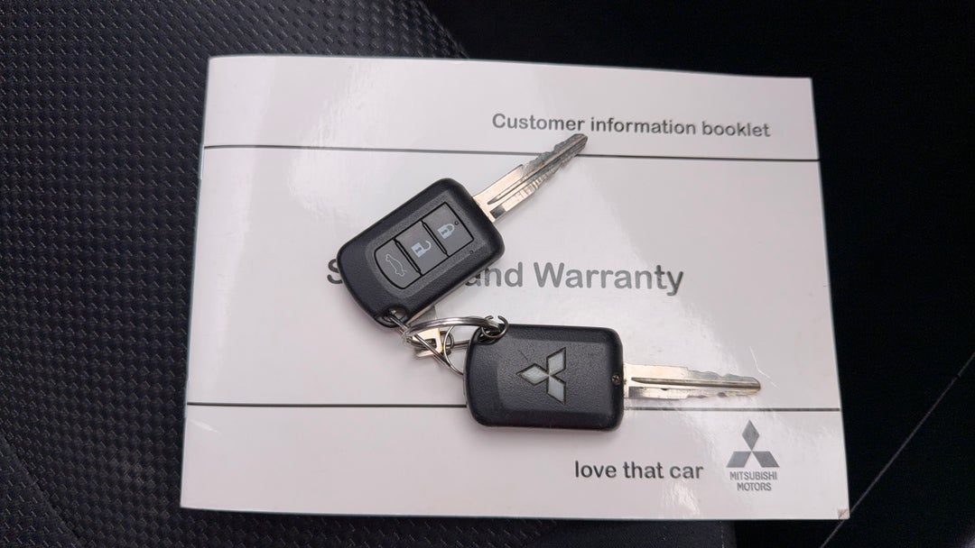 2017 Mitsubishi Lancer Es Sport, Automatic, 104203 km, Key Close-up