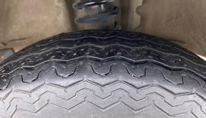 2018 Maruti OMNI E STD, Petrol, Manual, 25,727 km, Right Front Tyre Tread