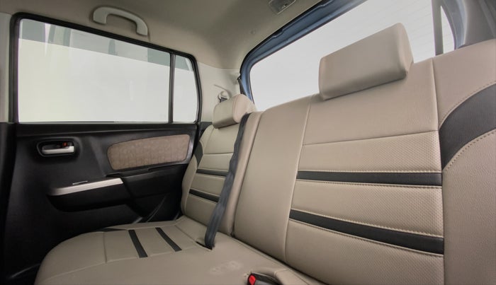 2016 Maruti Wagon R 1.0 VXI, Petrol, Manual, 31,944 km, Right Side Rear Door Cabin