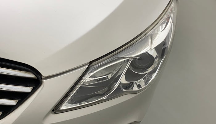 2015 Maruti Ciaz ZXI, Petrol, Manual, 83,871 km, Left headlight - Minor scratches