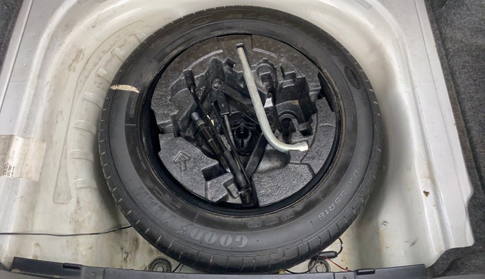 2015 Skoda Octavia AMBITION 2.0 TDI CR, Diesel, Manual, 62,277 km, Spare Tyre
