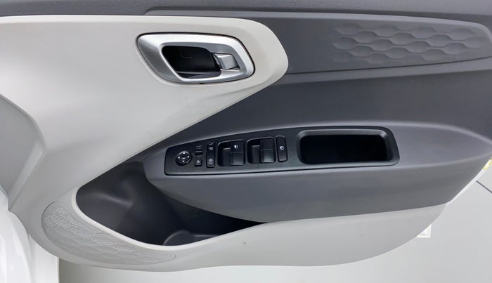 2020 Hyundai GRAND I10 NIOS SPORTZ PETROL, Petrol, Manual, 7,326 km, Driver Side Door Panels Control