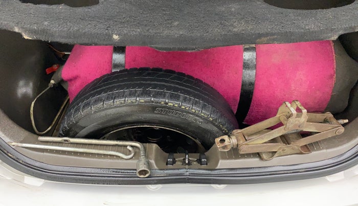 2015 Hyundai i10 MAGNA 1.1 IRDE2, CNG, Manual, 54,872 km, Spare Tyre