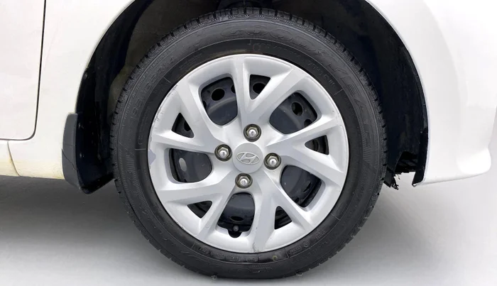 2017 Hyundai Grand i10 SPORTZ 1.2 KAPPA VTVT, Petrol, Manual, 34,113 km, Right Front Wheel