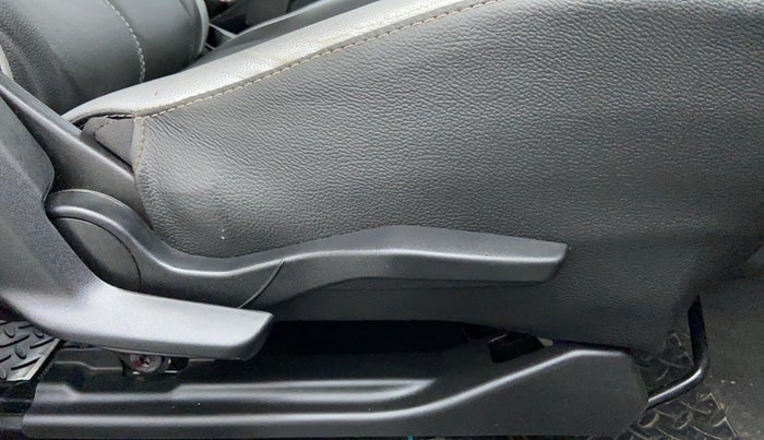2020 Maruti Swift VXI D, Petrol, Manual, 6,008 km, Driver Side Adjustment Panel
