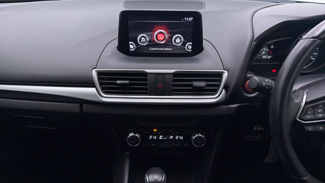 2018 Mazda 3 Touring, Automatic, 40418 km, Center Console