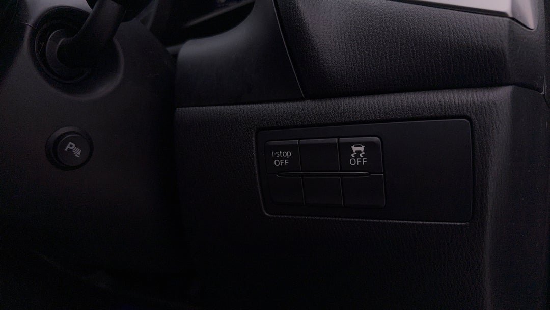 2018 Mazda 3 Touring, Automatic, 40418 km, Utility Switches/Buttons