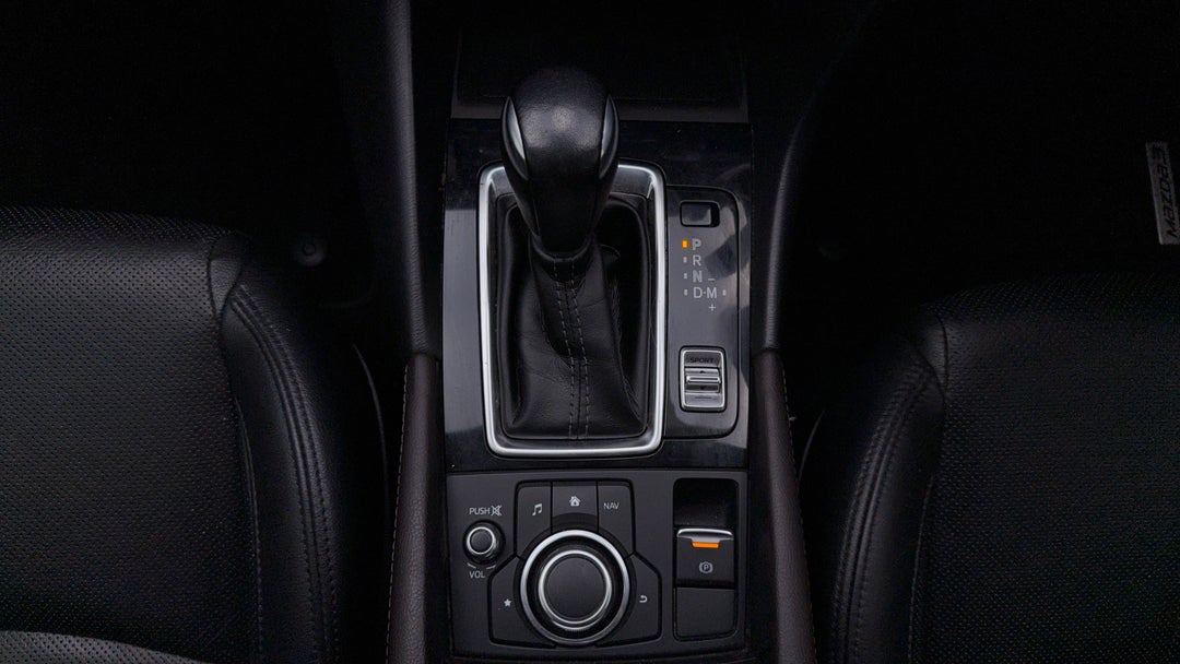 2018 Mazda 3 Touring, Automatic, 40418 km, Gear Lever 