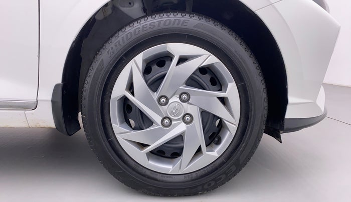2021 Hyundai NEW I20 MAGNA 1.2 MT, Petrol, Manual, 2,487 km, Right Front Wheel