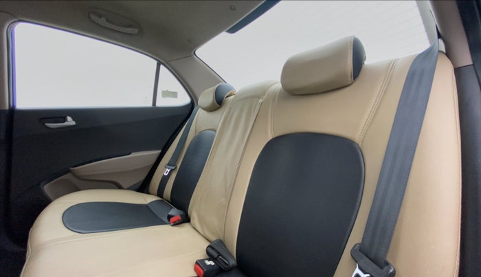 2014 Hyundai Xcent S 1.2 OPT, Petrol, Manual, 60,800 km, Right Side Rear Door Cabin