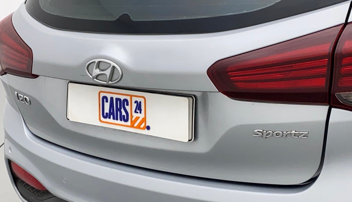 2019 Hyundai Elite i20 SPORTZ PLUS 1.2, Petrol, Manual, 64,572 km, Dicky (Boot door) - Slightly dented