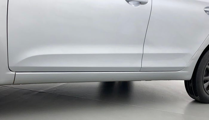 2019 Hyundai Elite i20 SPORTZ PLUS 1.2, Petrol, Manual, 64,572 km, Left running board - Minor scratches