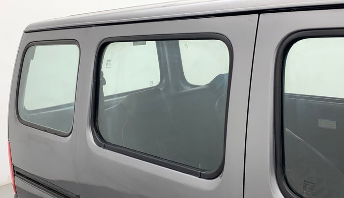 2019 Maruti Eeco 5 STR WITH A/C+HTR, Petrol, Manual, 50,010 km, Right rear door - Door visor damaged