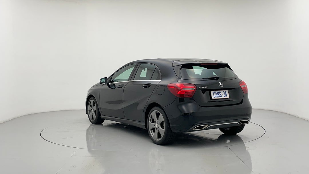 Left Back Diagonal (45- Degree) View