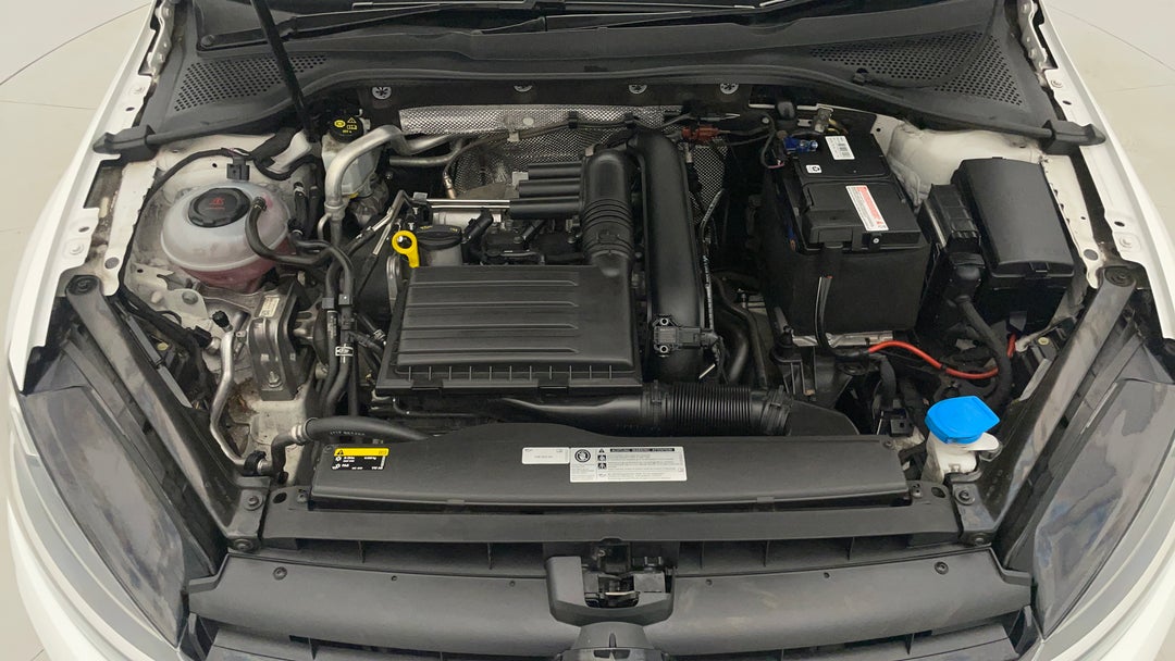 2018 Volkswagen Golf 110 Tsi Trendline, Automatic, 81882 km, Open Bonnet (Engine)