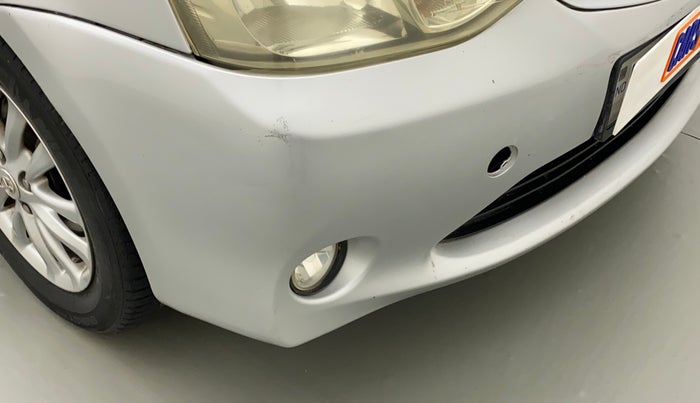 2011 Toyota Etios Liva VX, Petrol, Manual, 92,772 km, Front bumper - Minor scratches