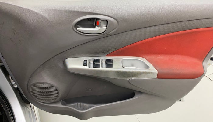 2011 Toyota Etios Liva VX, Petrol, Manual, 92,772 km, Driver Side Door Panels Control