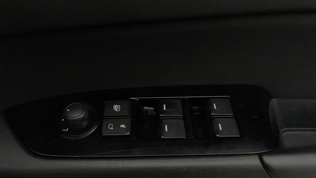 2024 Mazda CX-5 G25 Maxx Sport (FWD), Automatic, 55007 km, Drivers Side Door Panel Controls