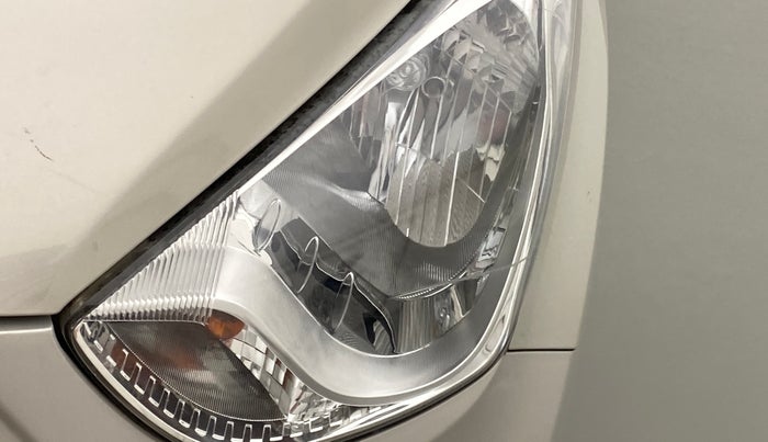 2013 Hyundai Eon SPORTZ, Petrol, Manual, 28,651 km, Left headlight - Minor scratches