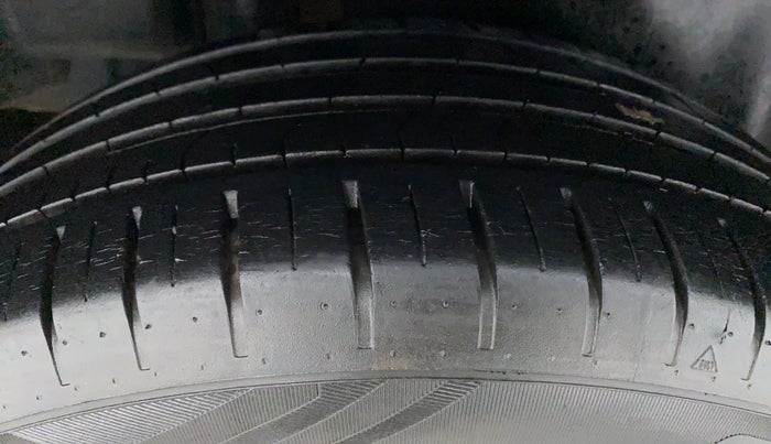 2017 Maruti Ciaz ALPHA 1.4 VVT, Petrol, Manual, 21,004 km, Right Rear Tyre Tread