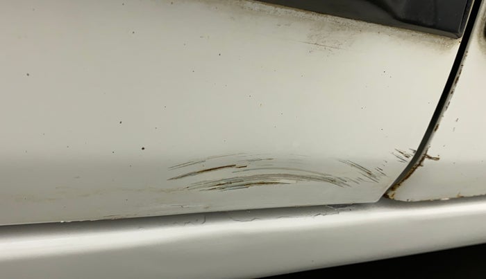 2014 Maruti Alto K10 VXI, Petrol, Manual, 39,655 km, Right rear door - Minor scratches