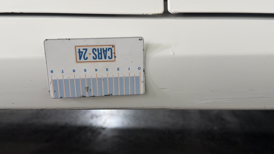 Mud guard Front LHS Scratch