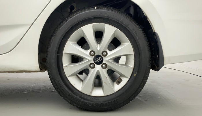2016 Hyundai Verna FLUIDIC 1.6 VTVT S AT, Petrol, Automatic, 36,513 km, Left Rear Wheel