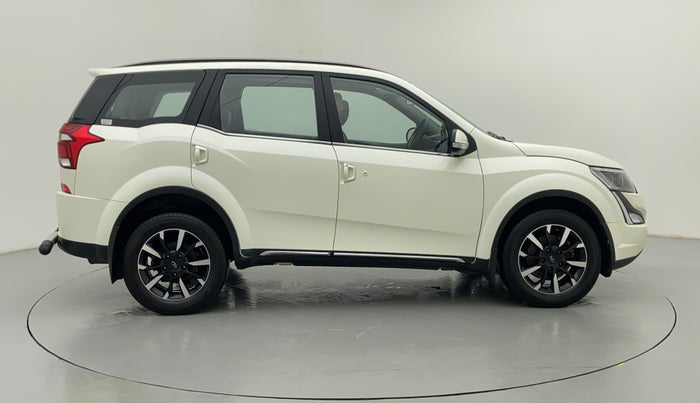 2018 Mahindra XUV500 W11 AT, Diesel, Automatic, 29,359 km, Right Side