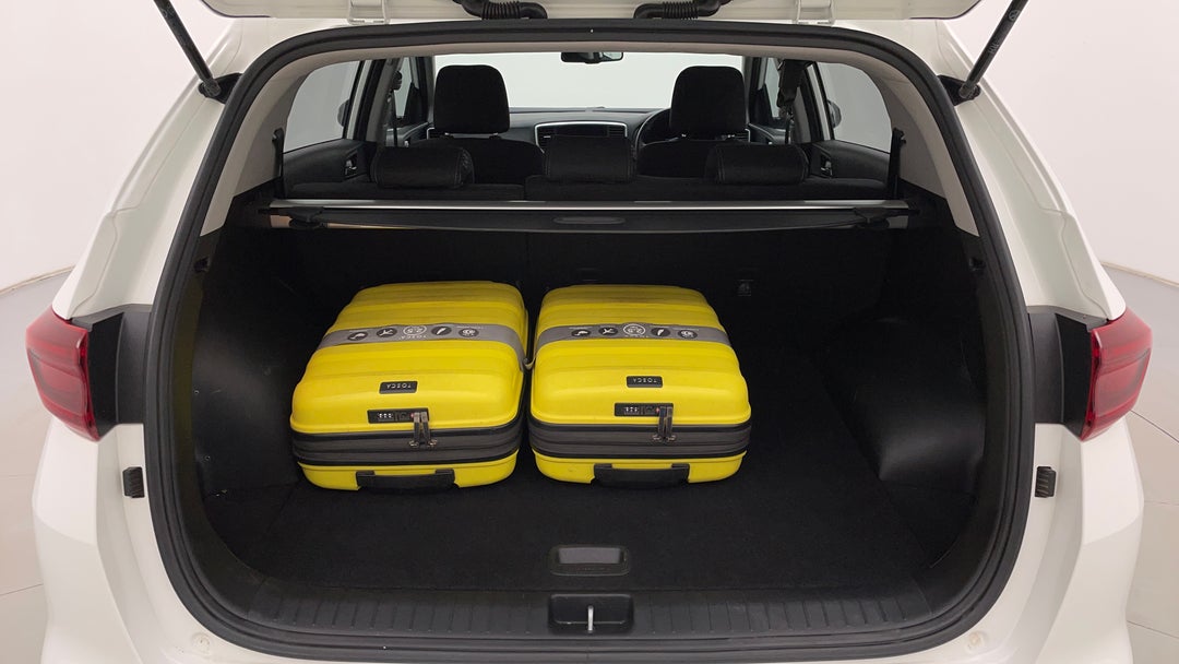 2021 Kia Sportage Sx (awd), Automatic, 69165 km, Boot Inside View with Luggage