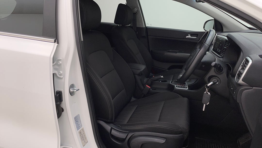 2021 Kia Sportage Sx (awd), Automatic, 69165 km, Right Side Front Door Cabin View