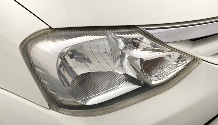 2013 Toyota Etios G, Petrol, Manual, 47,334 km, Right headlight - Faded