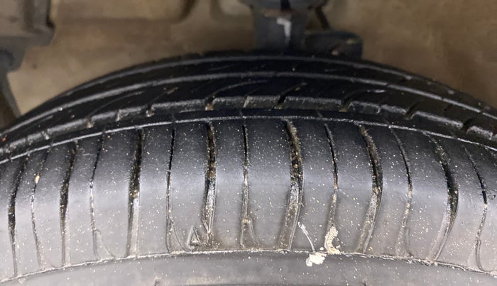 2019 Maruti Celerio ZXI, Petrol, Manual, 35,564 km, Left Front Tyre Tread