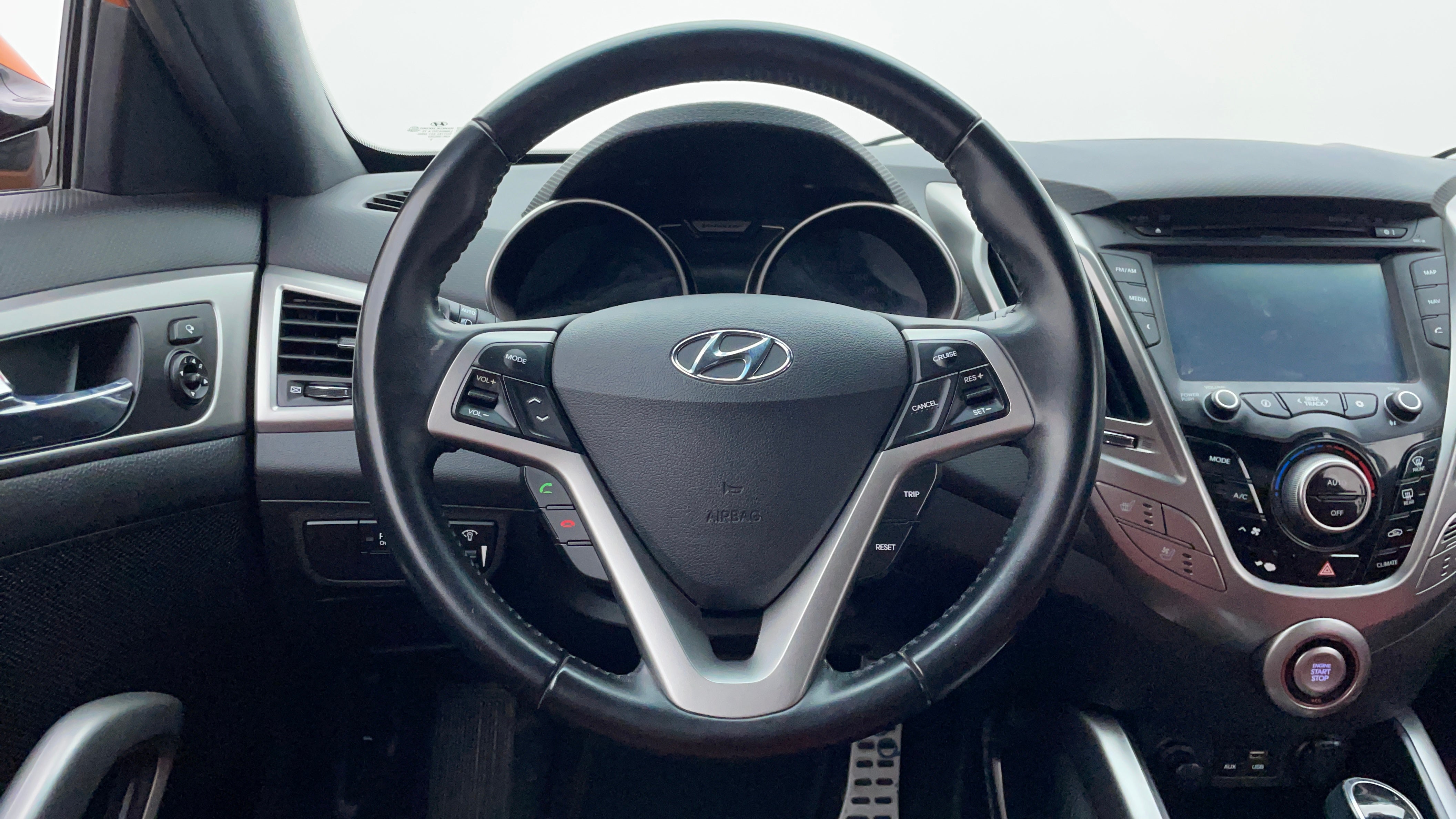 Hyundai Veloster-Steering Wheel Close-up