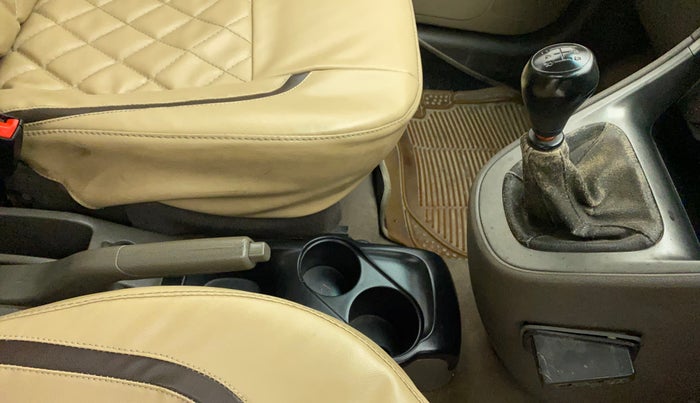 2010 Hyundai i10 SPORTZ 1.2, Petrol, Manual, 88,623 km, Gear Lever